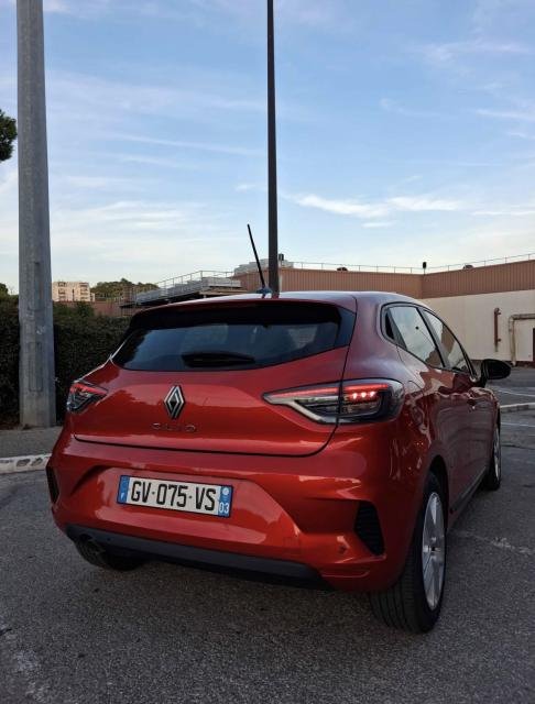 2024 2024 Renault CLIO 5 Clio 5 SUV — photo 3