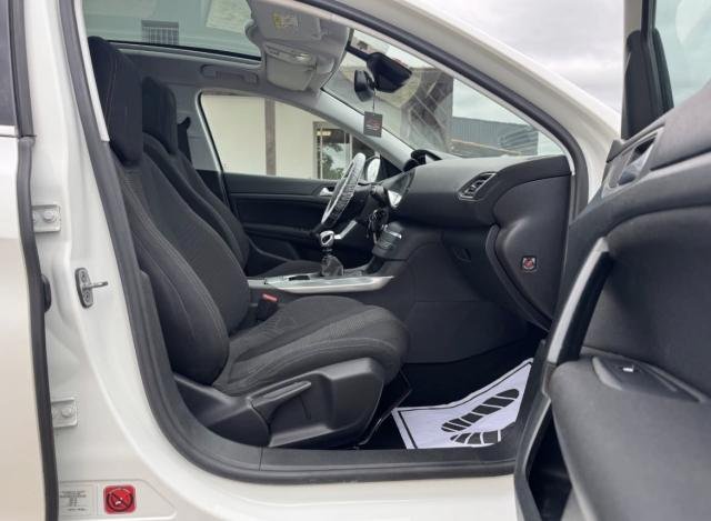 2016 Peugeot 308 SW II 1.6 BlueHDi 120ch GT 308 GT — photo 2